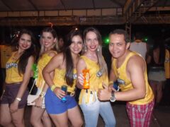 Oktober 10 Anos